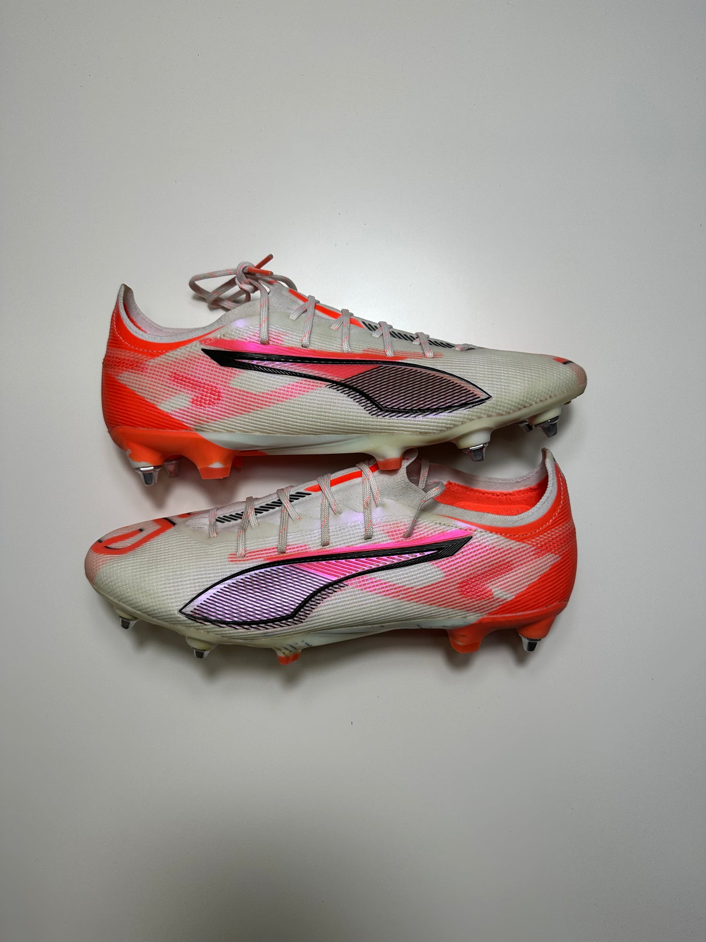 Puma ultra ultimate SG red and white UK10