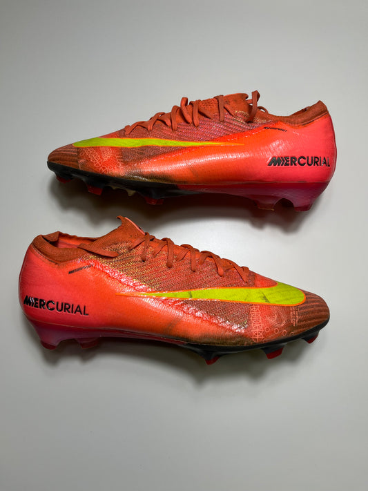 Nike mercurial Vapor 16 Elite cosmic speed FG UK 10.5