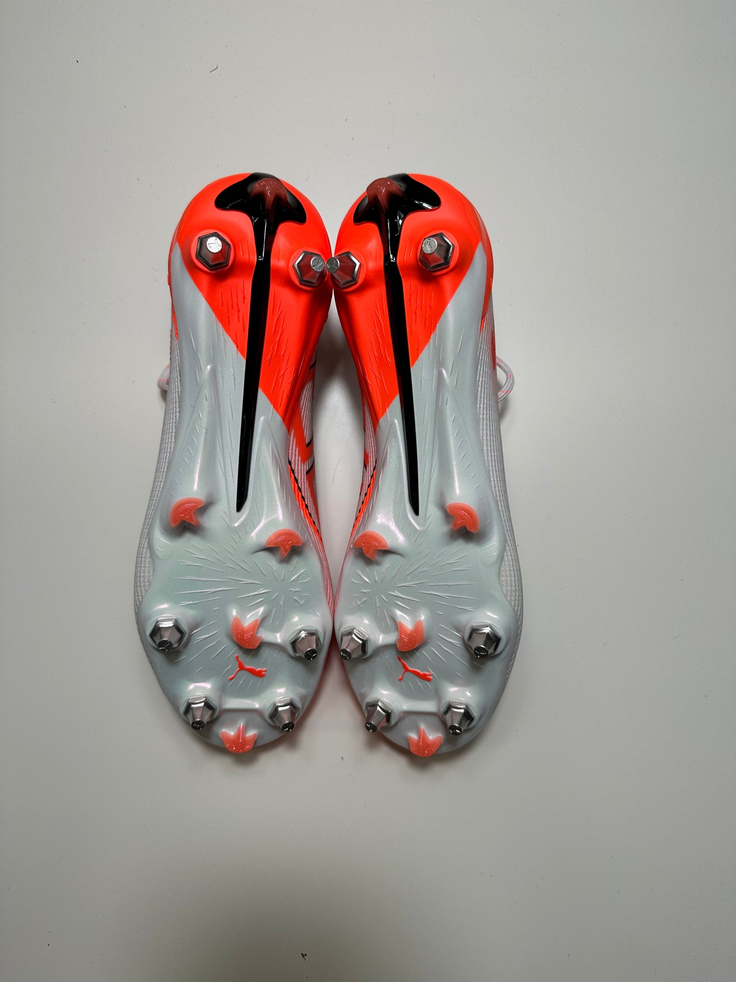 Puma Ultra Ultimate SG red and white UK7.5 US8.5 EU41