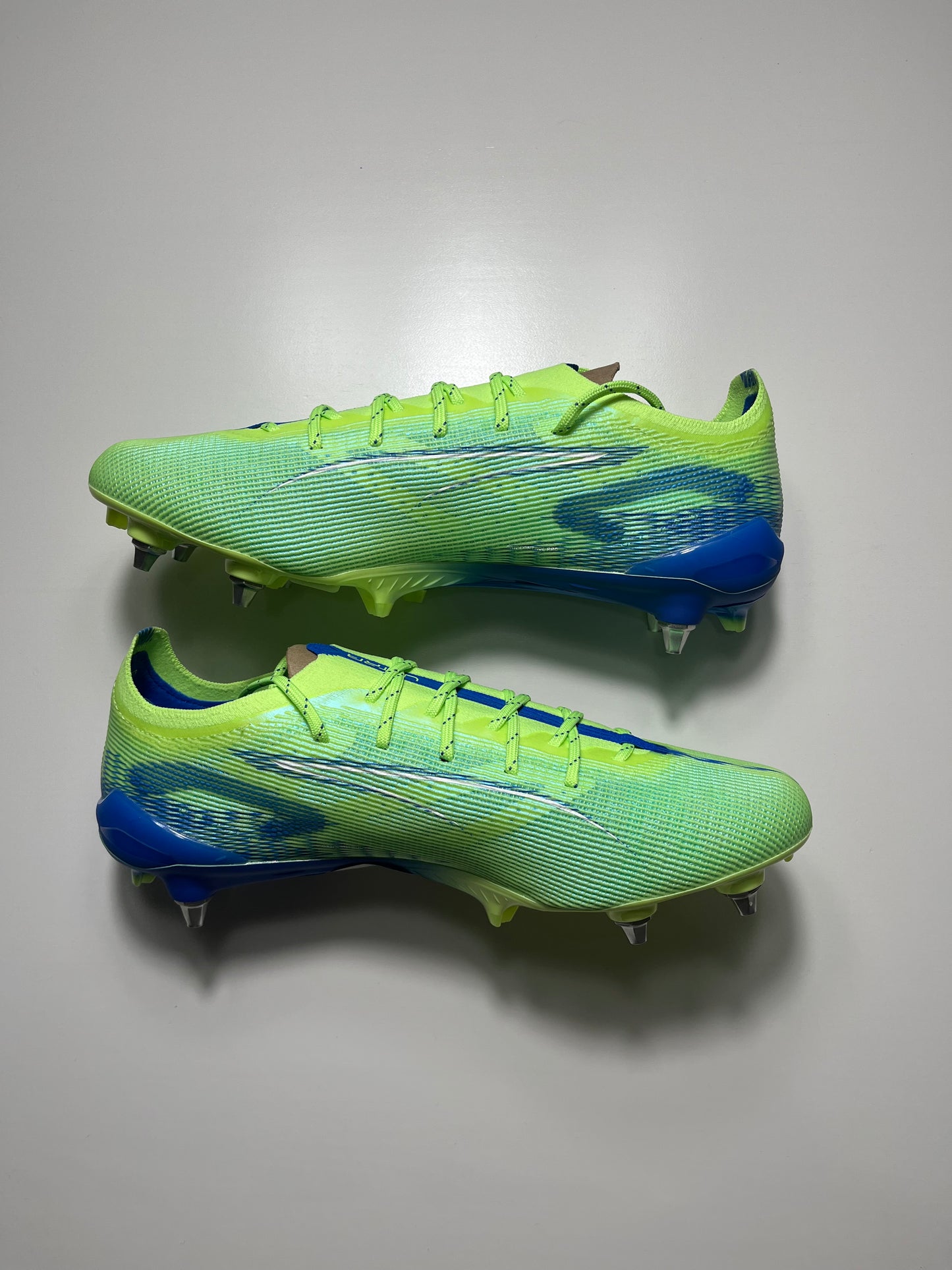 Puma Ultra 5 Ultimate ‘Fizzy Apple’, SG, UK 8.5 Brand new