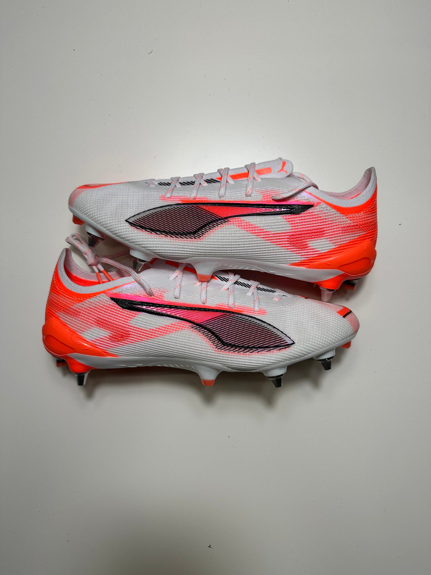 Puma Ultra Ultimate SG red and white UK7.5 US8.5 EU41