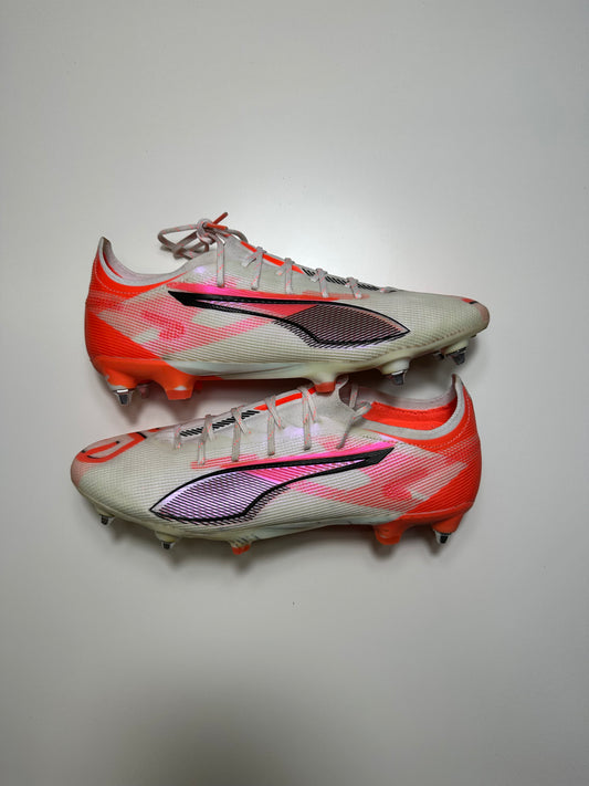 Puma ultra ultimate SG red and white UK10
